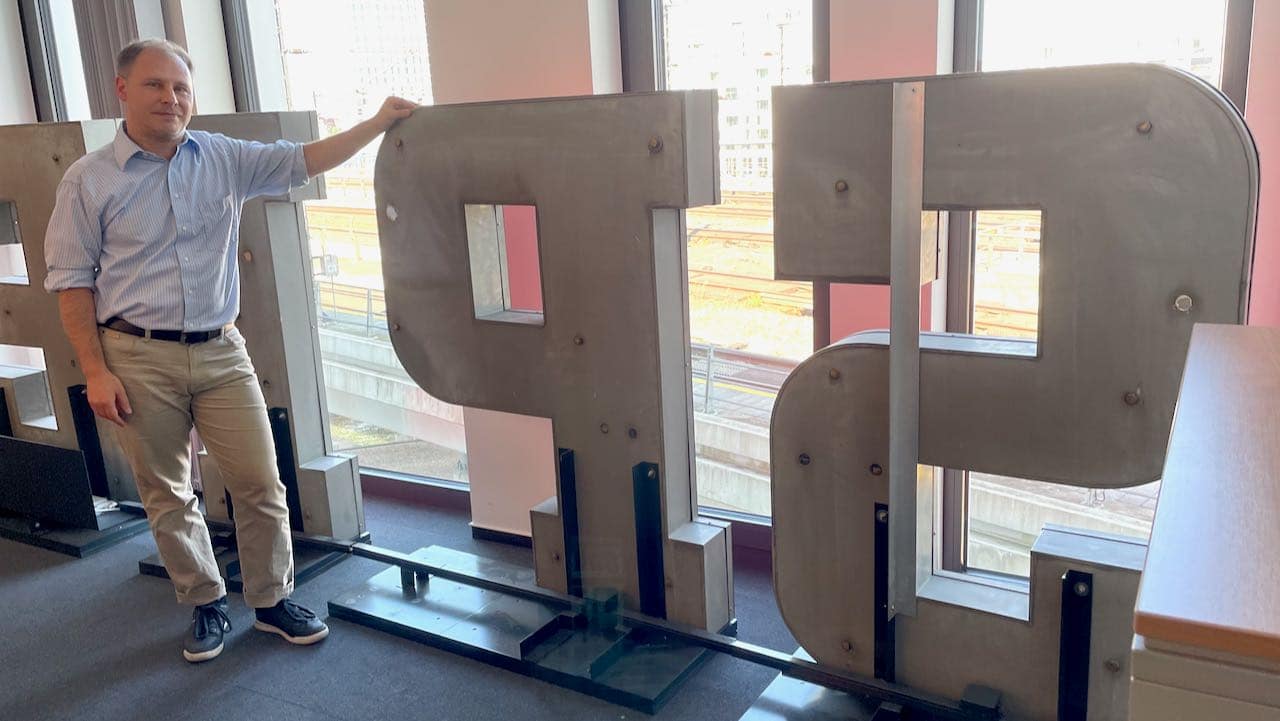 Philipp Barth in den Redaktionsräumen des Nachrichtenmagazins DER SPIEGEL.